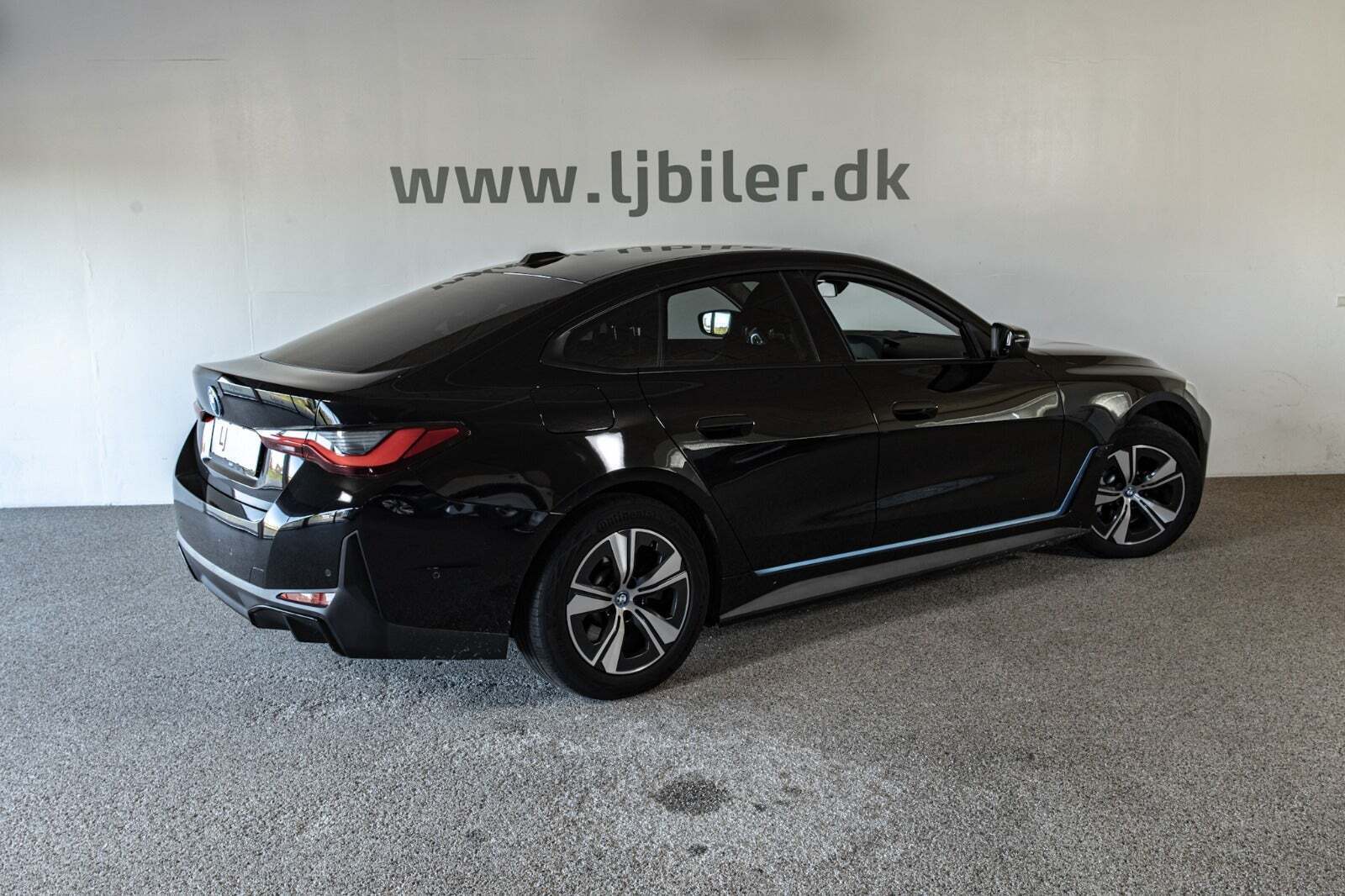 Sort BMW i4 fra 2023