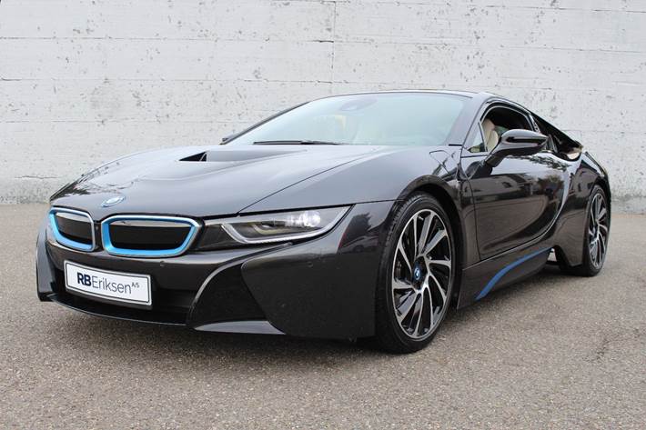Grå BMW i8 fra 2014
