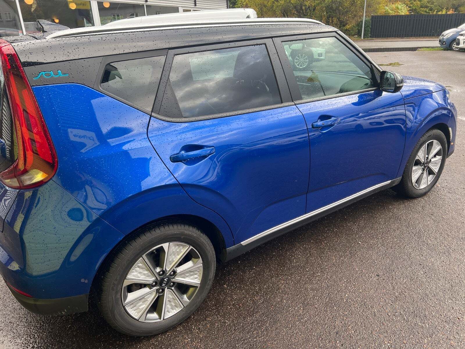 Blå Kia e-Soul fra 2020