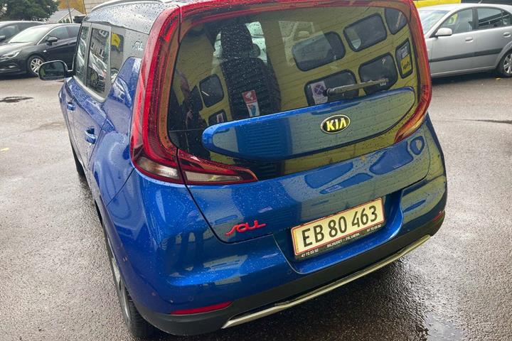 Blå Kia e-Soul fra 2020