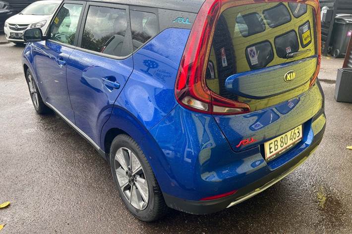 Blå Kia e-Soul fra 2020