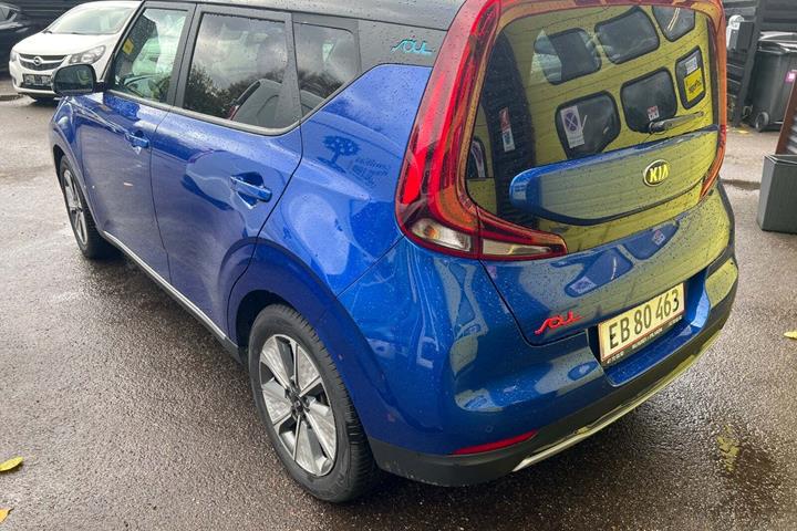 Blå Kia e-Soul fra 2020