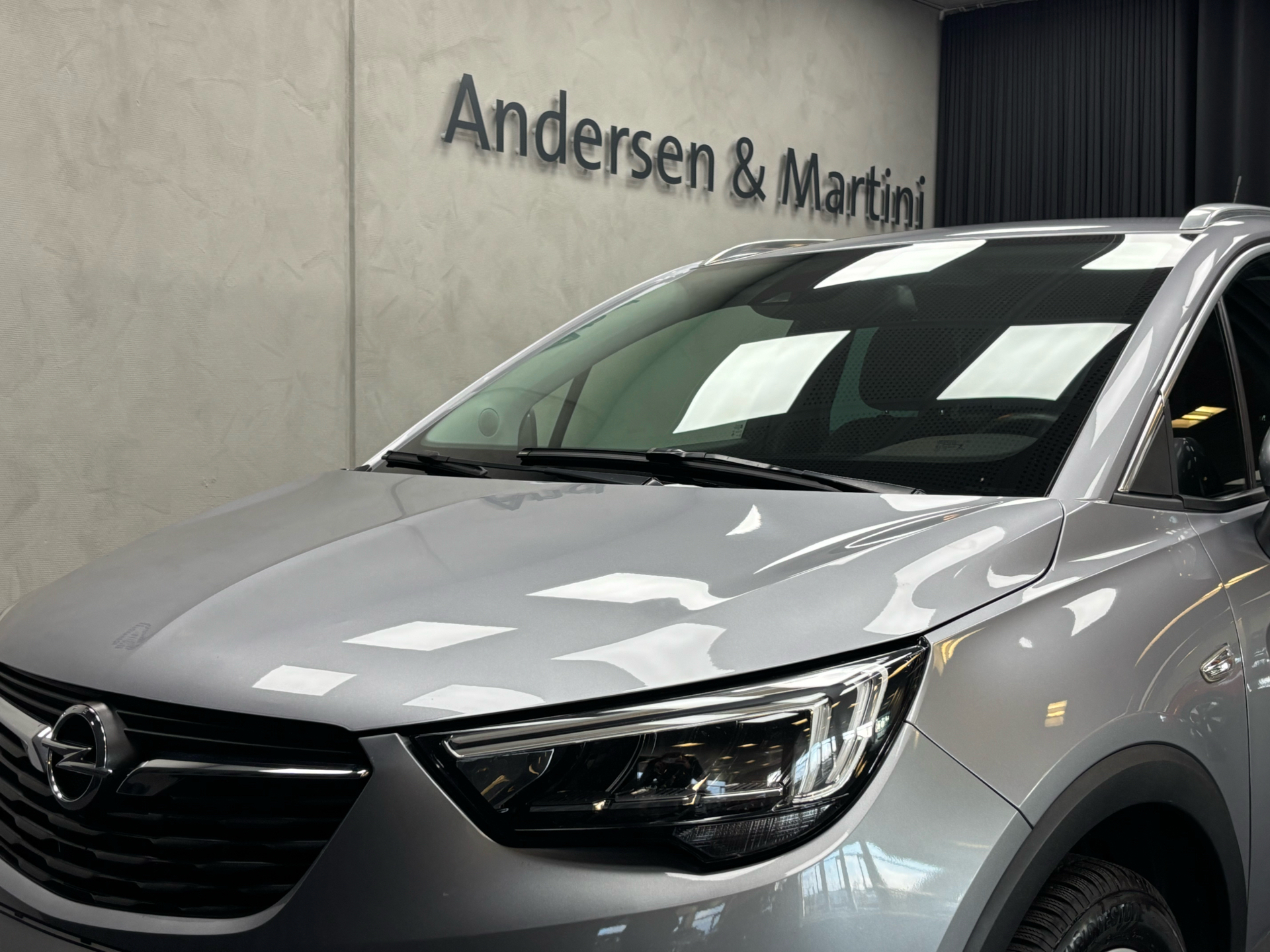 Sølv Opel Crossland X fra 2020