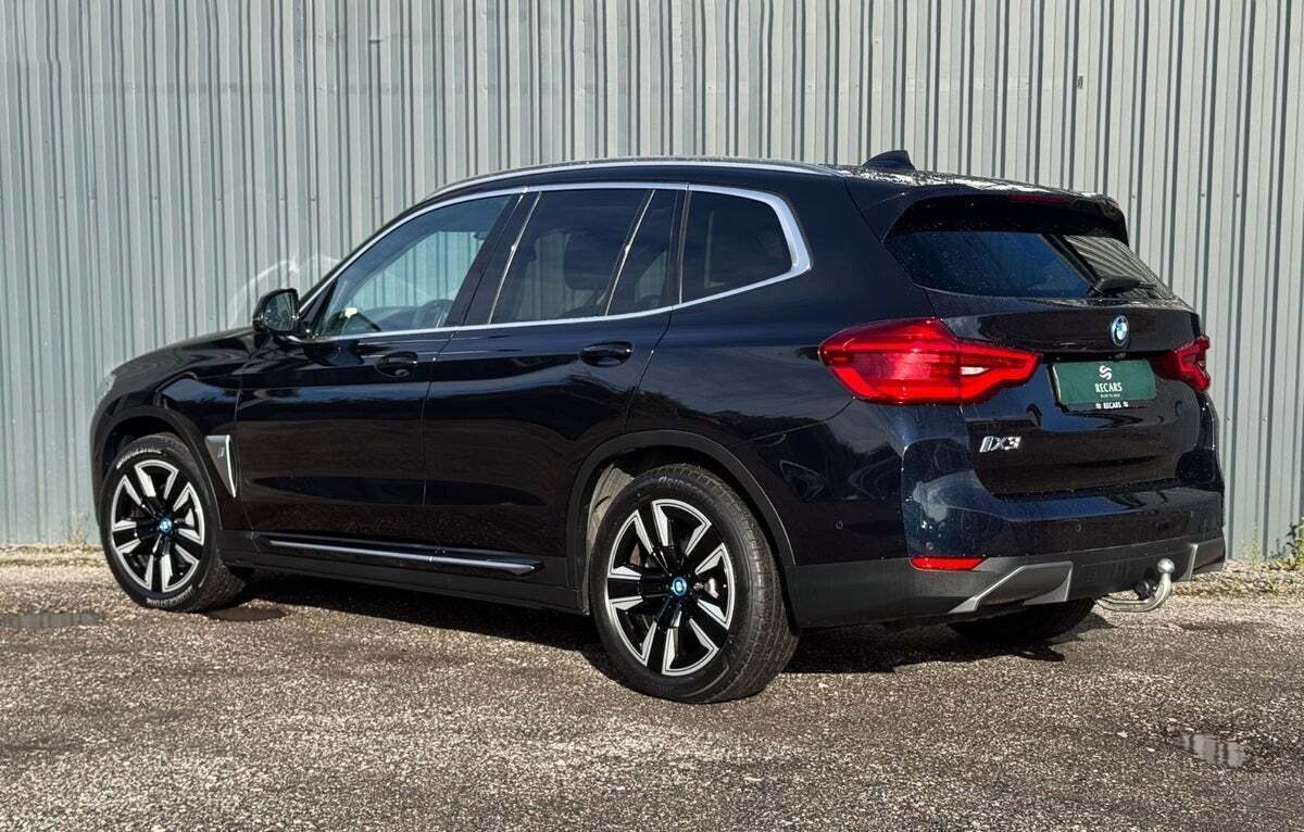 BMW iX3 Charged
