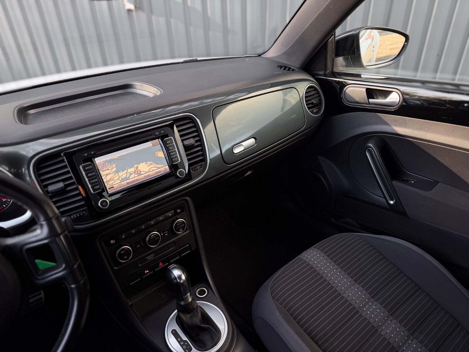 Hvid VW The Beetle fra 2012