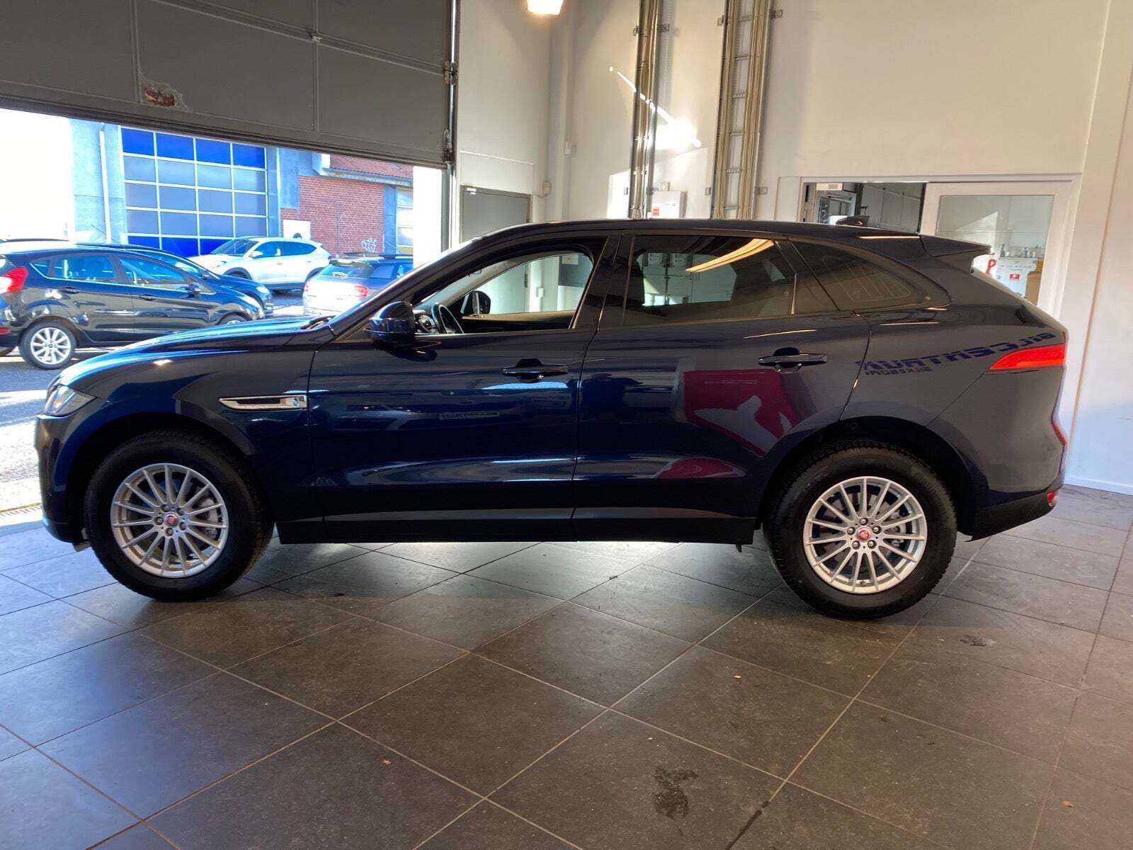 Jaguar F-Pace 2,0 D180 Prestige aut. AWD