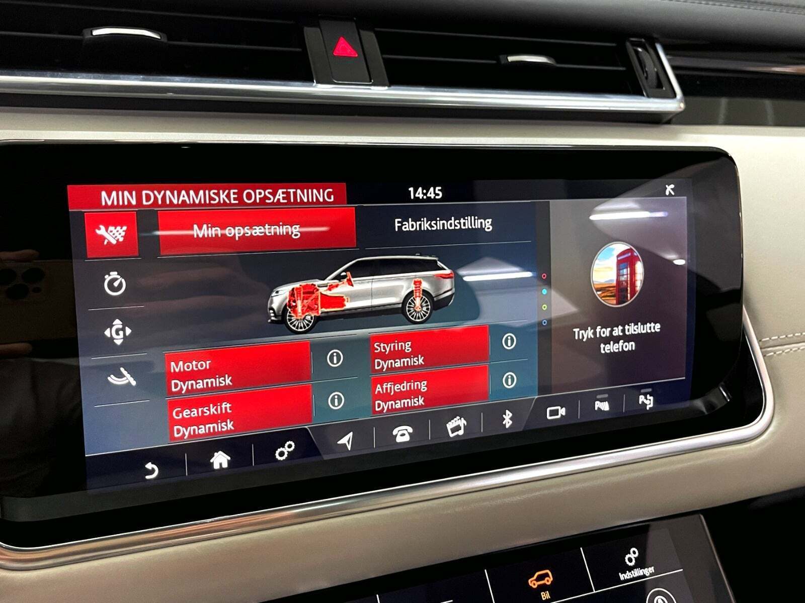 Grå Land Rover Range Rover Velar fra 2017