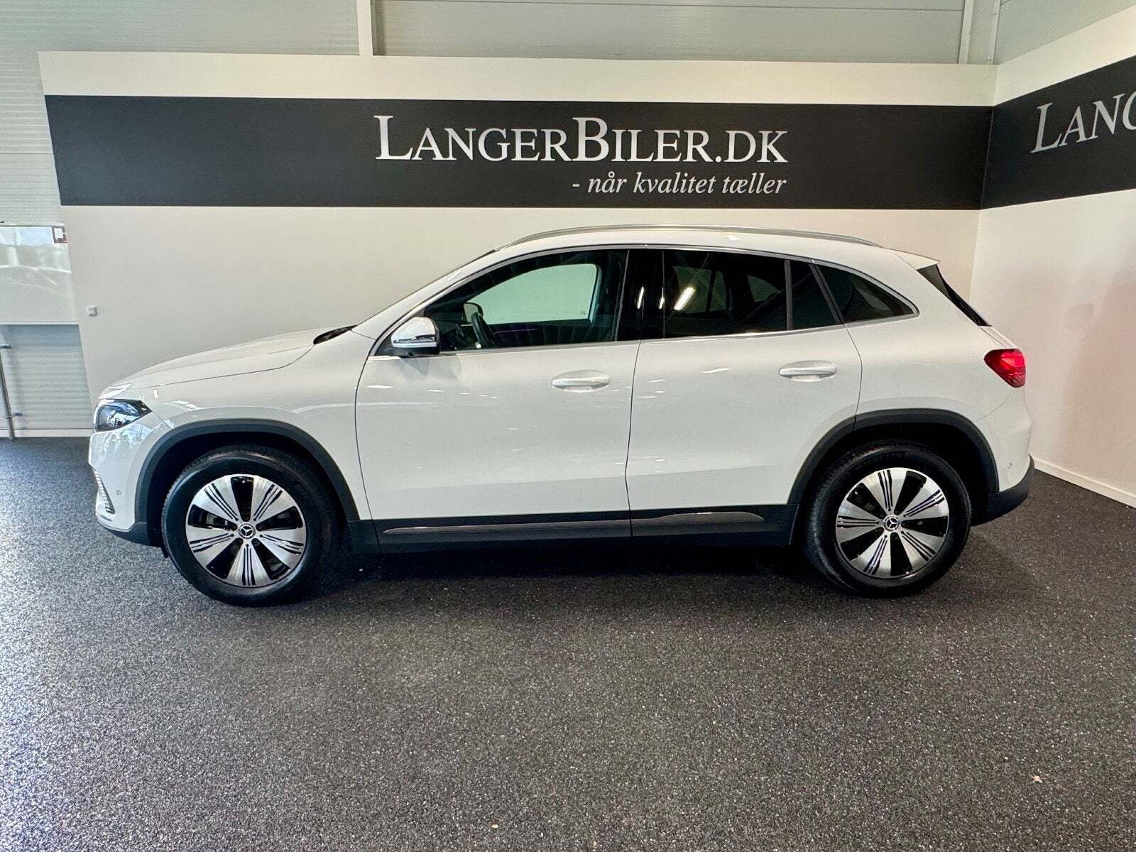 Mercedes EQA300 Progressive 4Matic