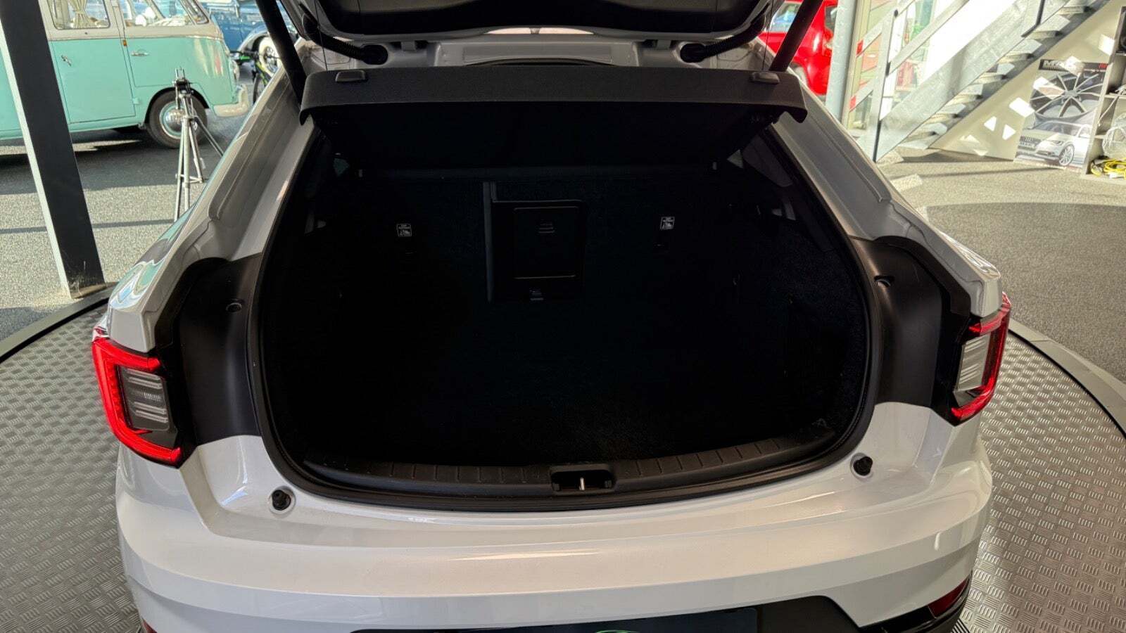 Sølv Polestar 2 fra 2023