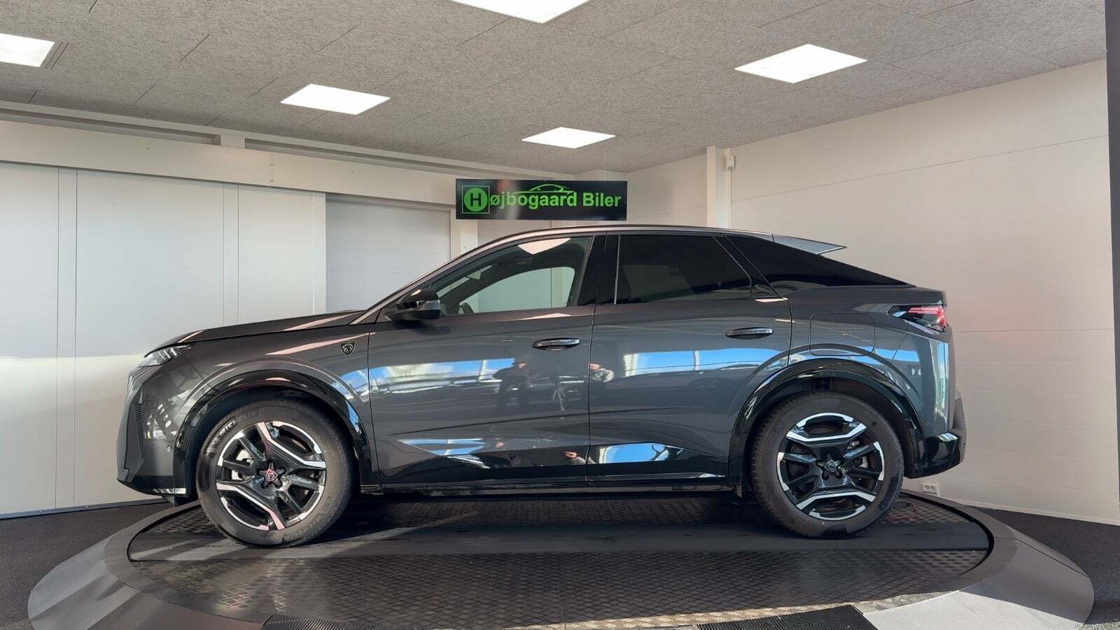 Peugeot e-3008 77 GT Pack