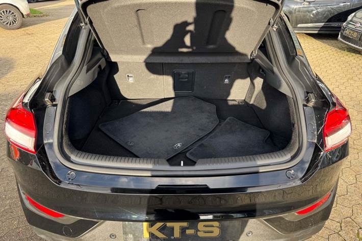 Sort Hyundai i30 fra 2018