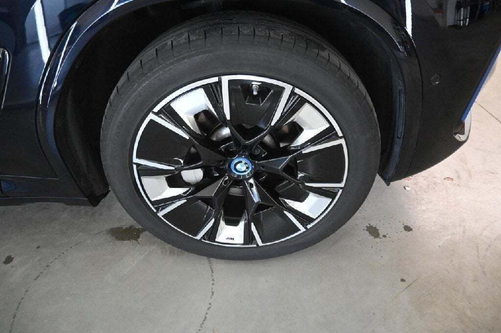 BMW iX3 Charged Plus M-Sport