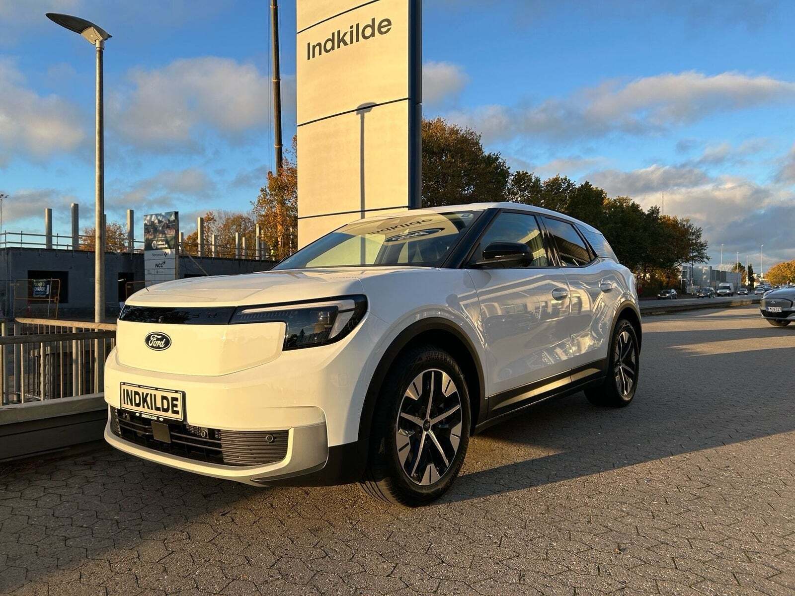 Ford Explorer 82 Select Extended Range