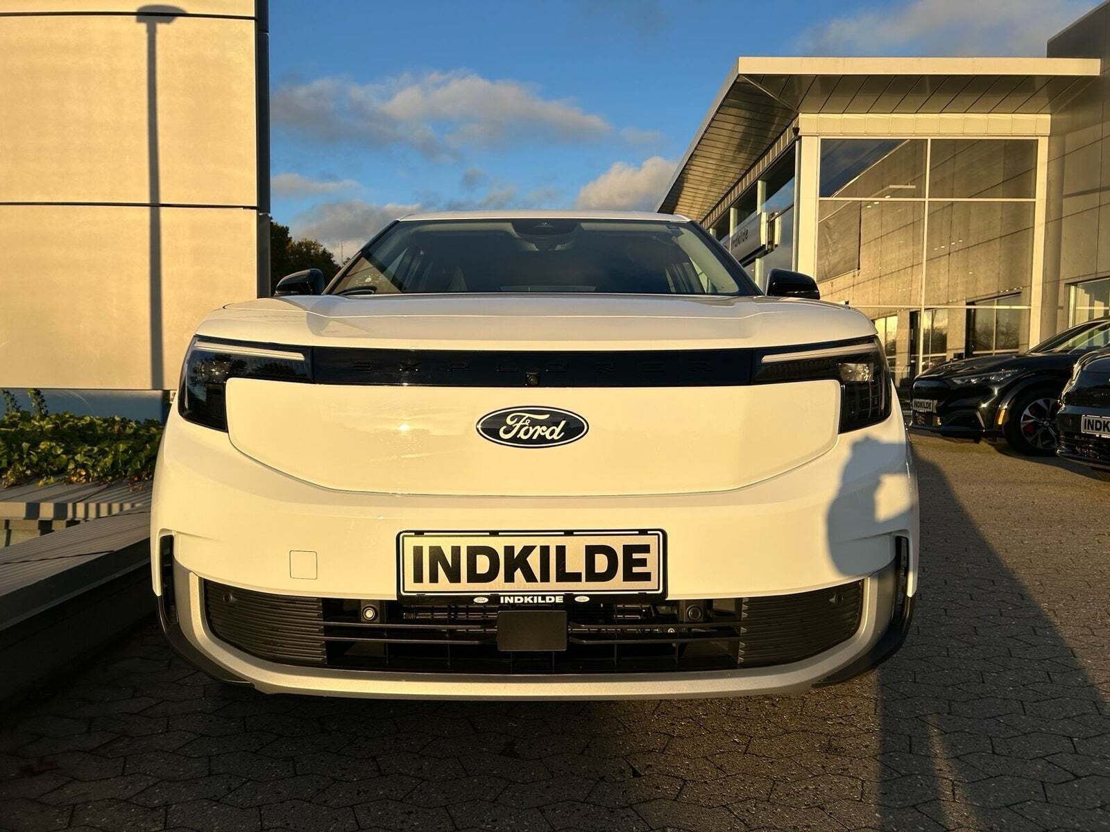 Ford Explorer 82 Select Extended Range