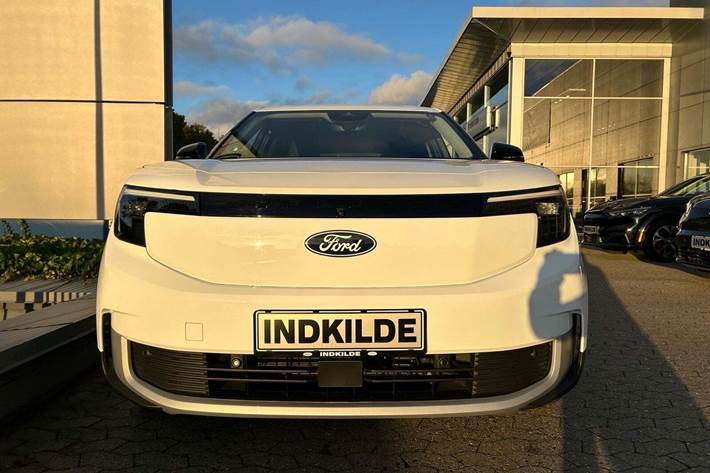 Hvid Ford Explorer fra 2024