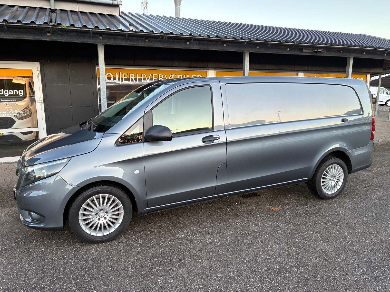 Mercedes Vito 119 2,2 CDi Complete aut. XL