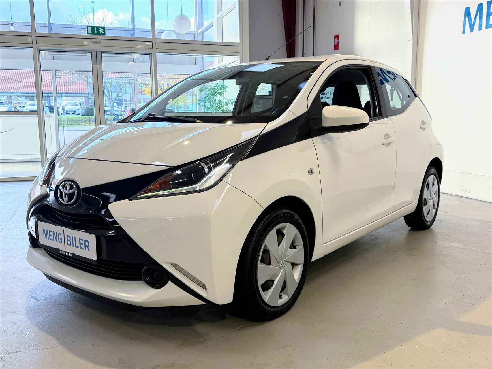 Toyota Aygo 1,0 VVT-I X-Play + X-Touch 69HK 5d