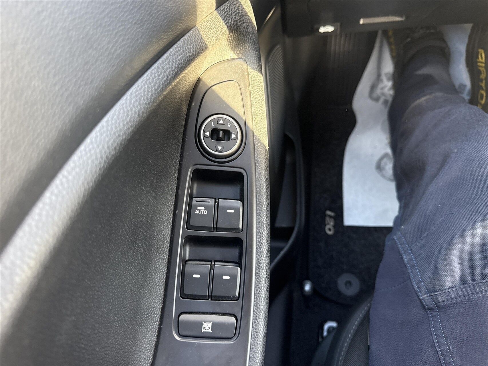 Hvid Hyundai i20 fra 2019