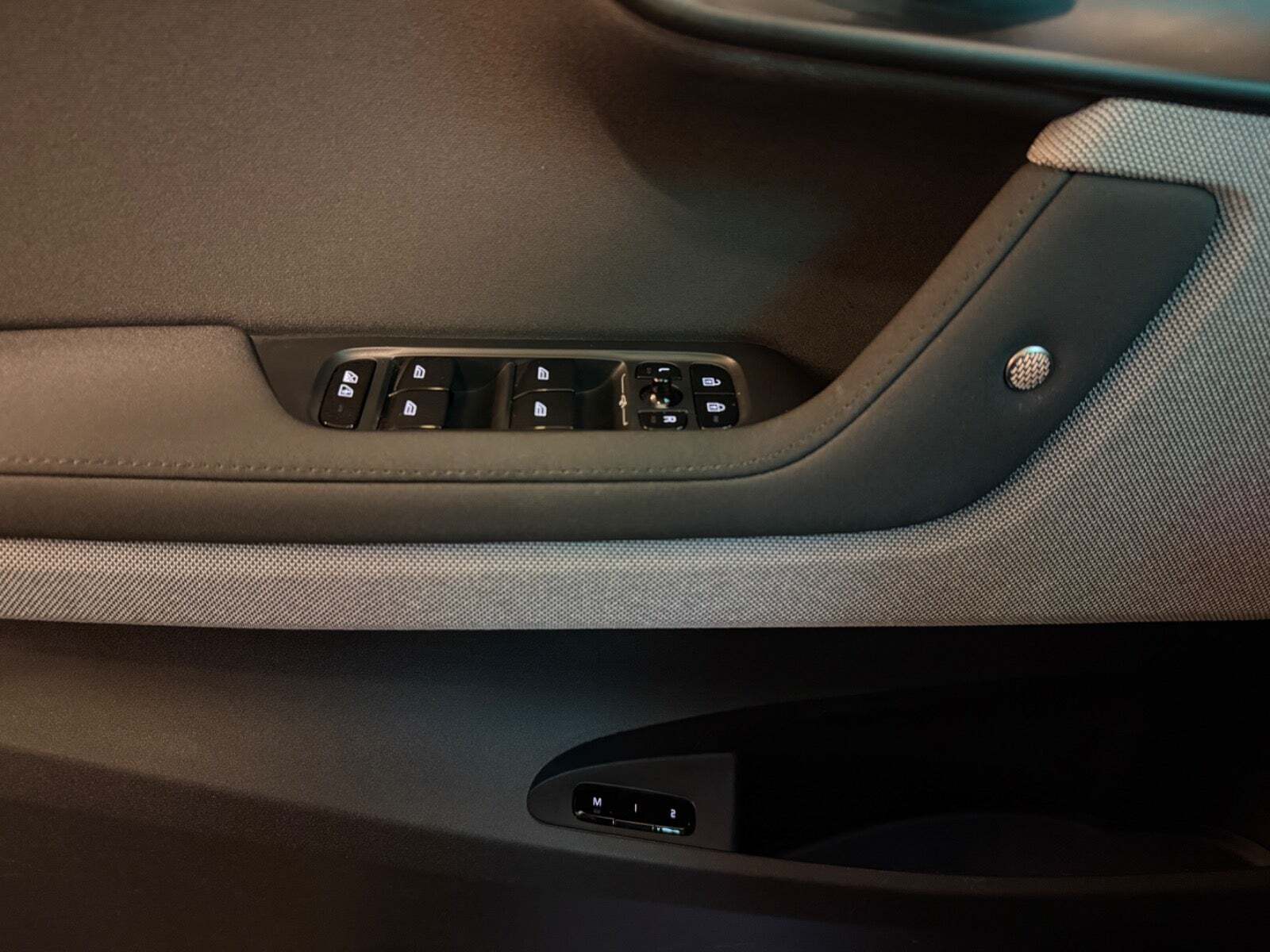 Sort Polestar 2 fra 2023