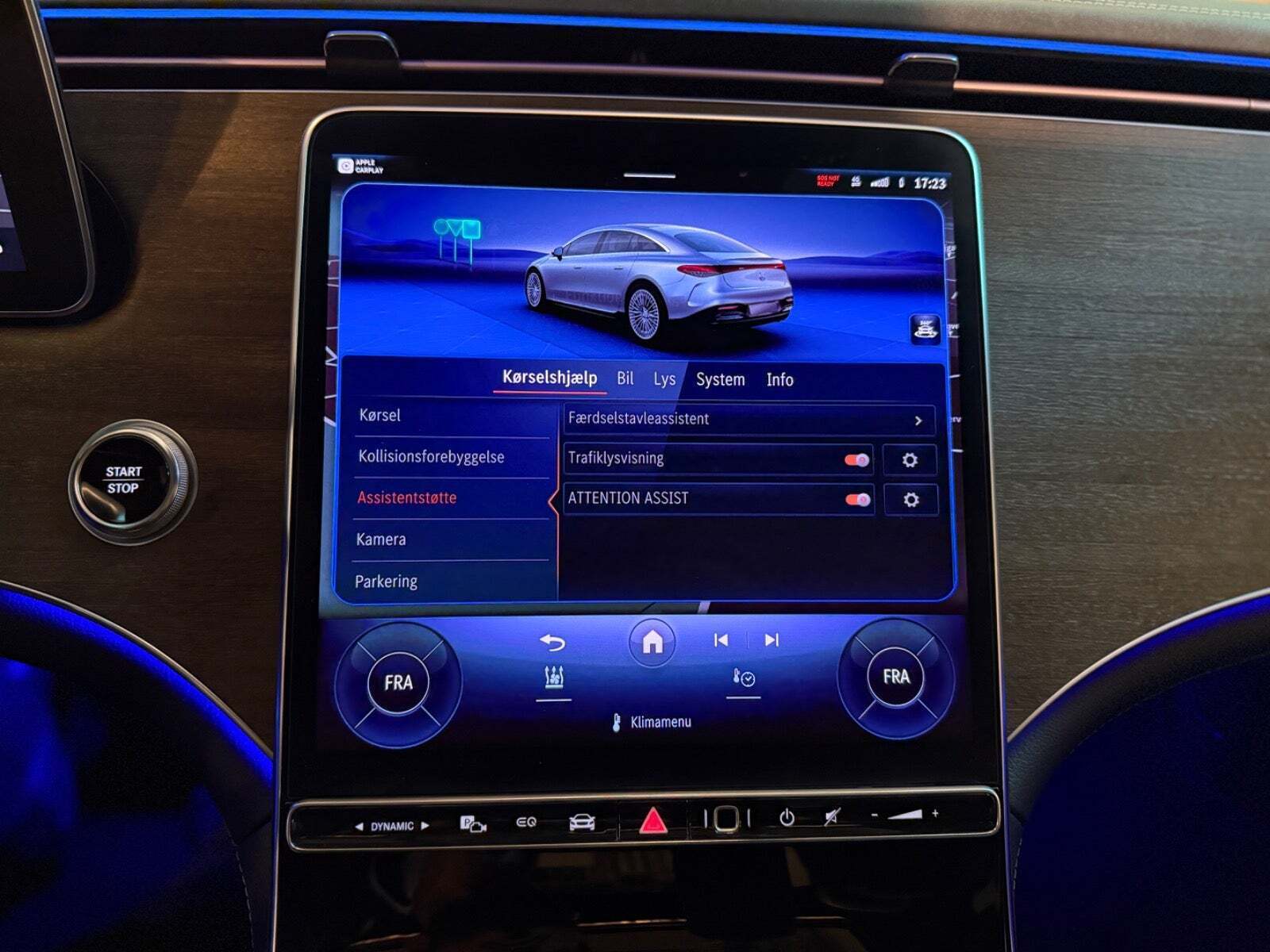 Blå Mercedes EQS450+ fra 2023