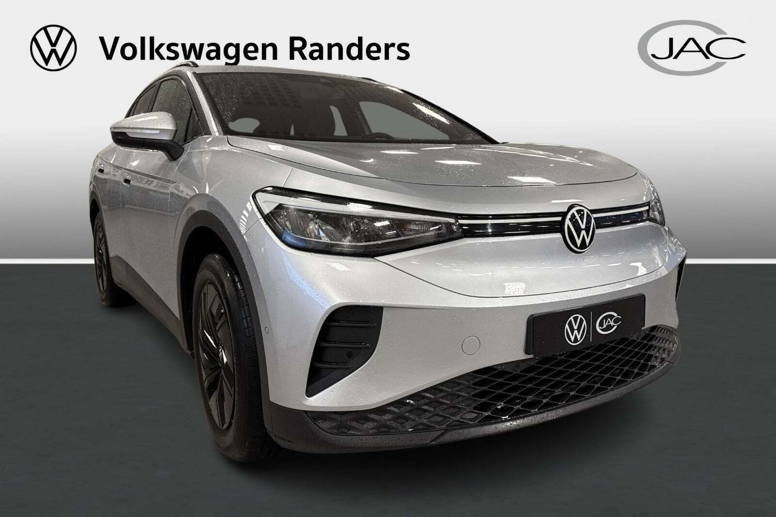 Sølv VW ID.4 fra 2024 set udefra