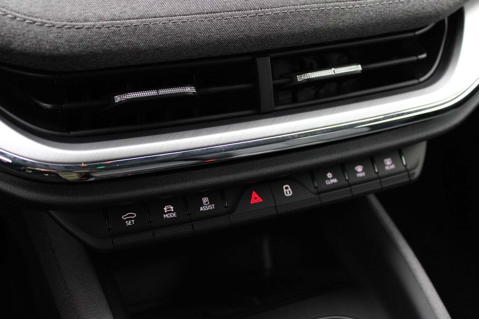 Grå Skoda Enyaq fra 2023