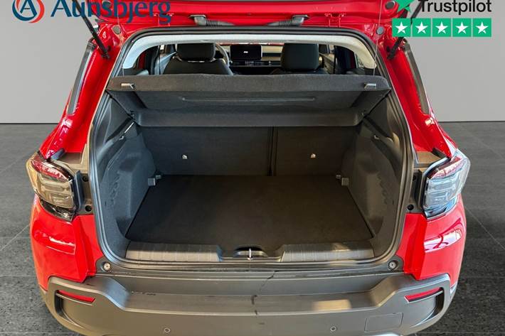 Rød Jeep Avenger fra 2024