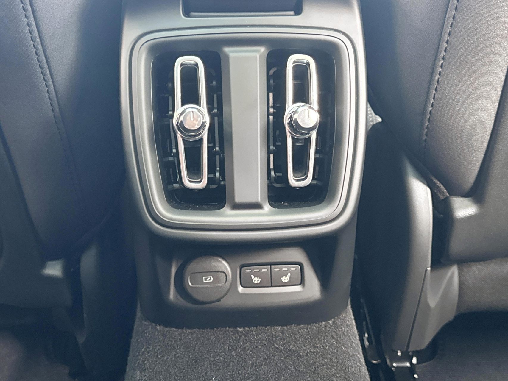 Hvid Polestar 2 fra 2025