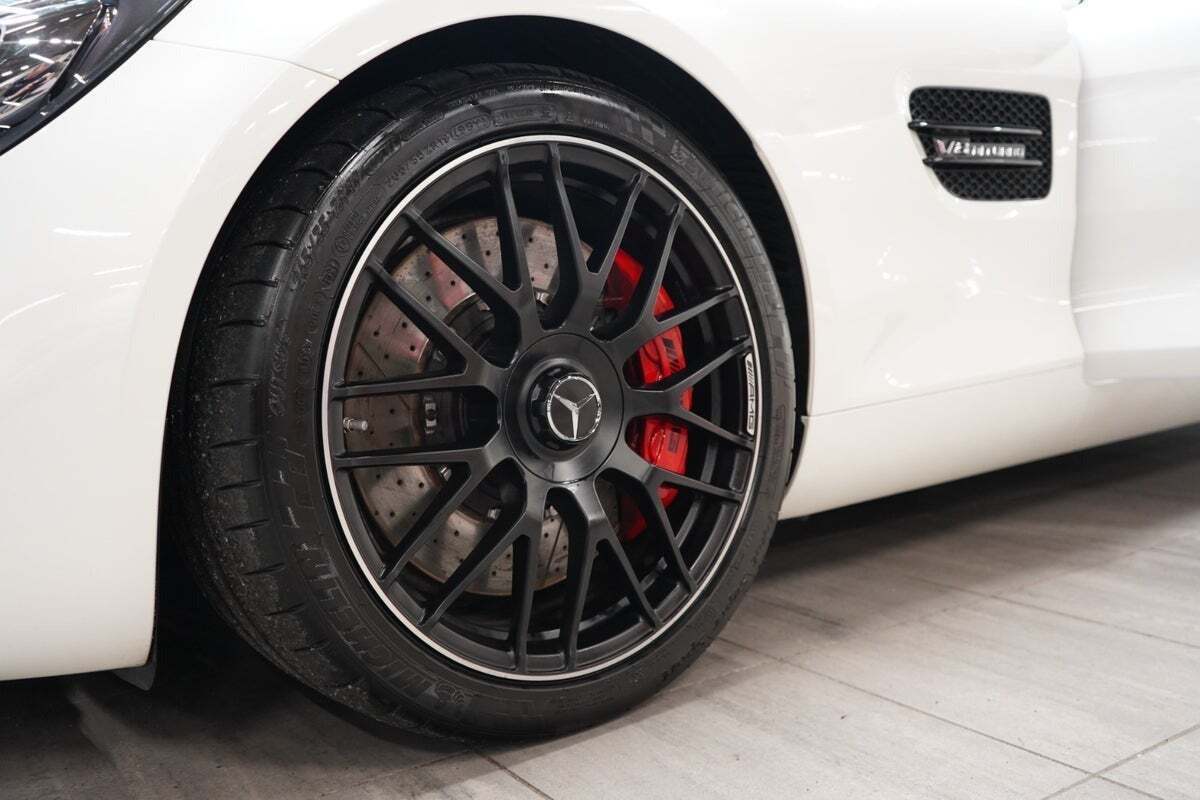 Hvid Mercedes AMG GT S fra 2016