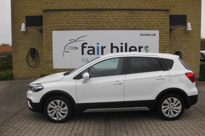 Hvid Suzuki S-Cross fra 2021