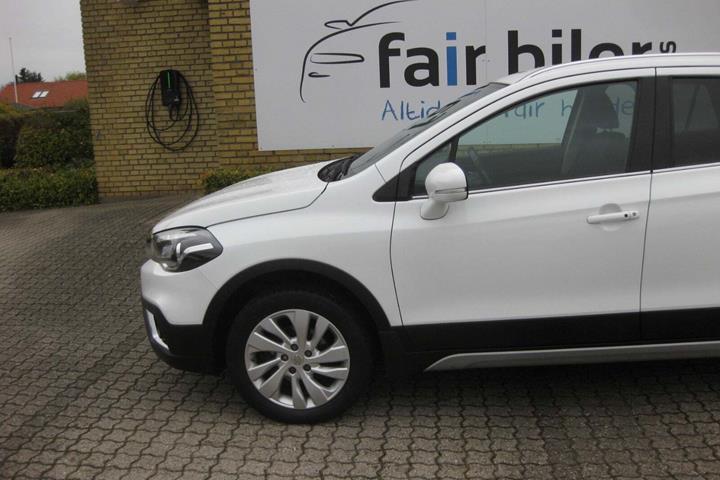 Hvid Suzuki S-Cross fra 2021