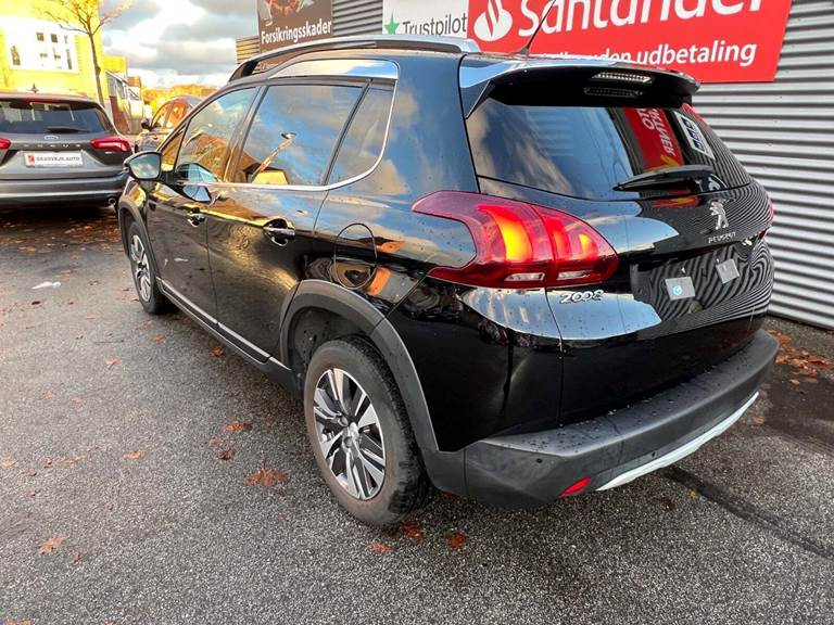 Peugeot 2008 1,5 BlueHDi 100 Prestige Sky