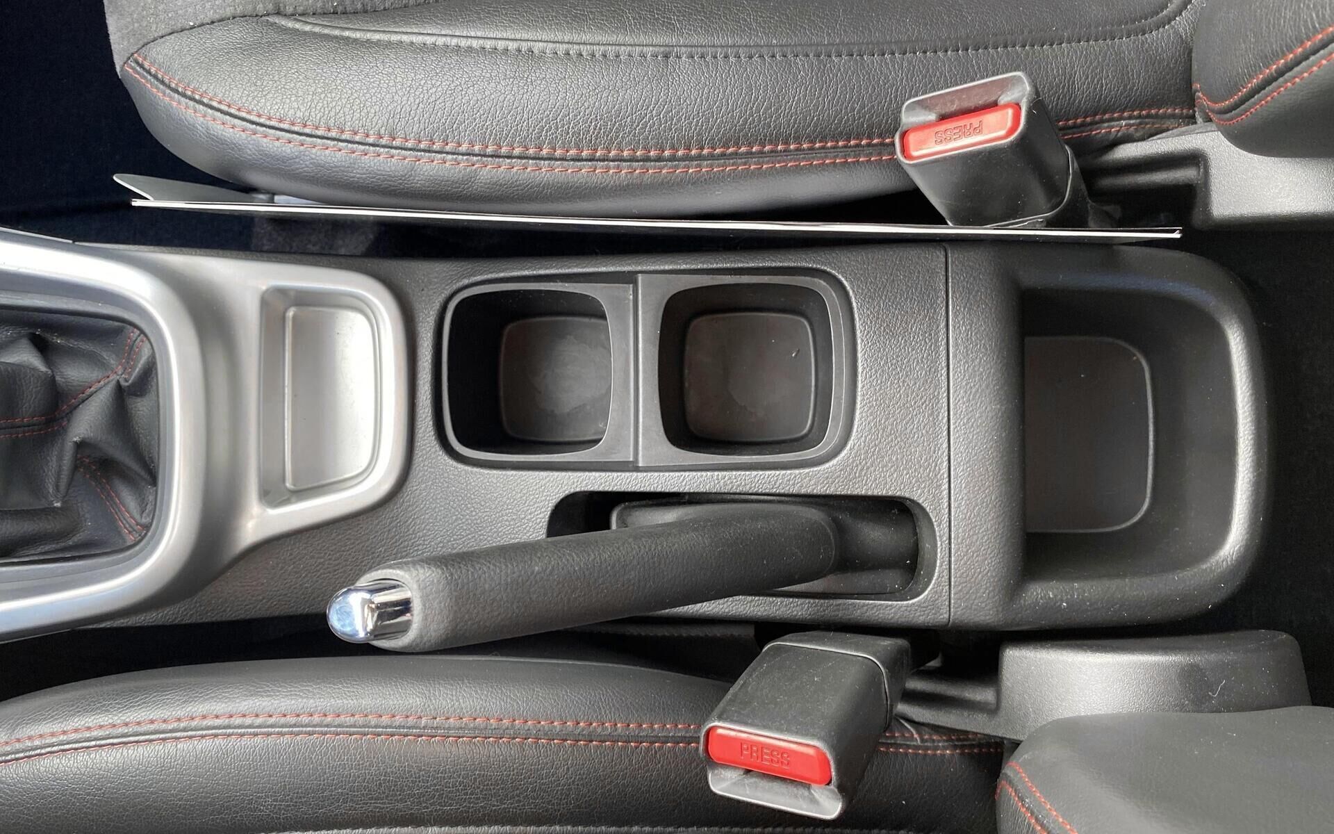 Sort Suzuki Vitara fra 2016