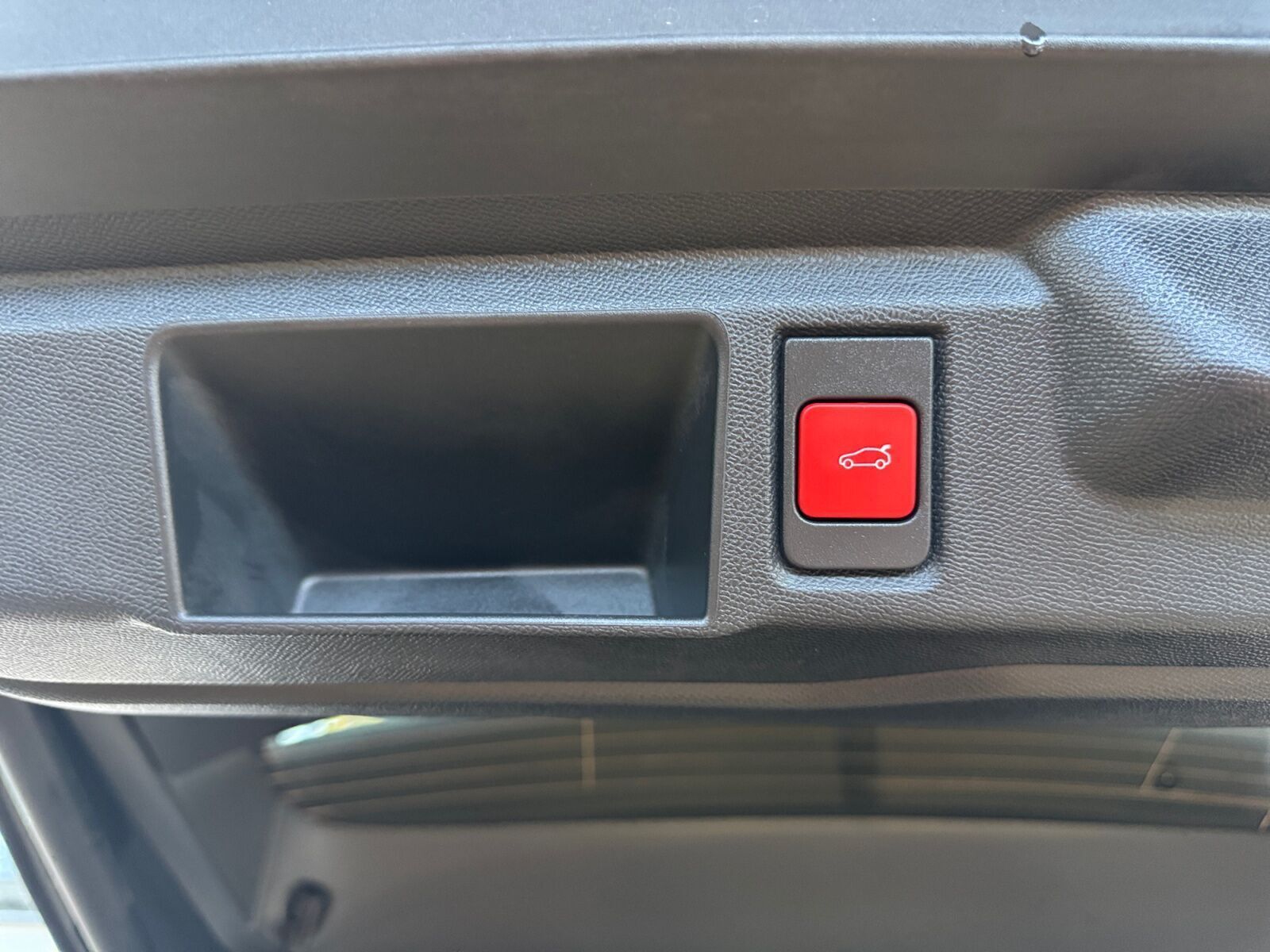 Grå Opel Grandland-e fra 2025