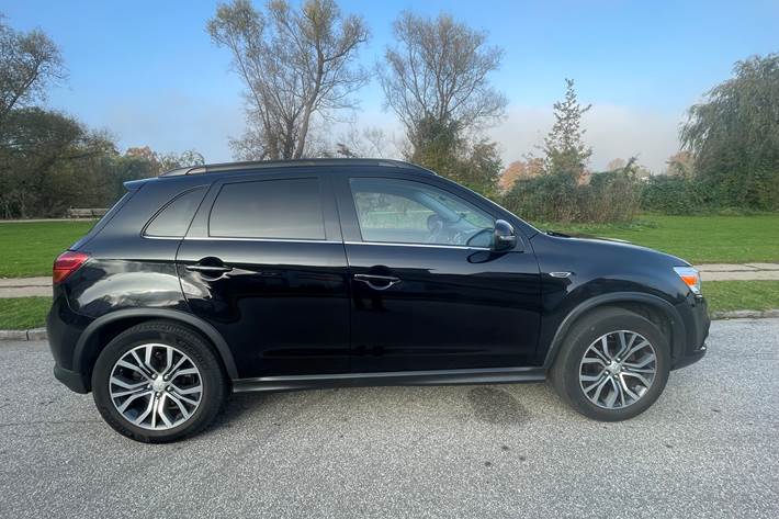 Sort Mitsubishi ASX fra 2017