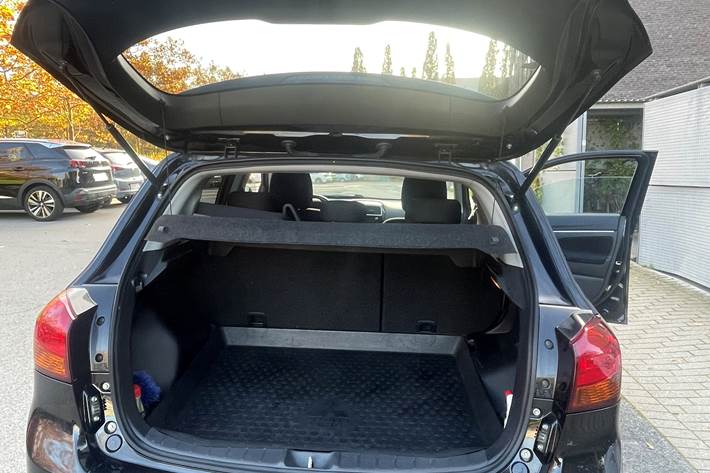 Sort Mitsubishi ASX fra 2017