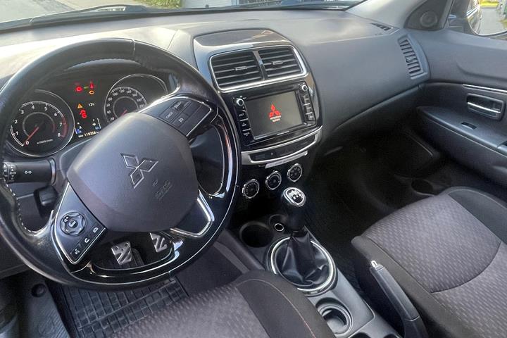 Sort Mitsubishi ASX fra 2017