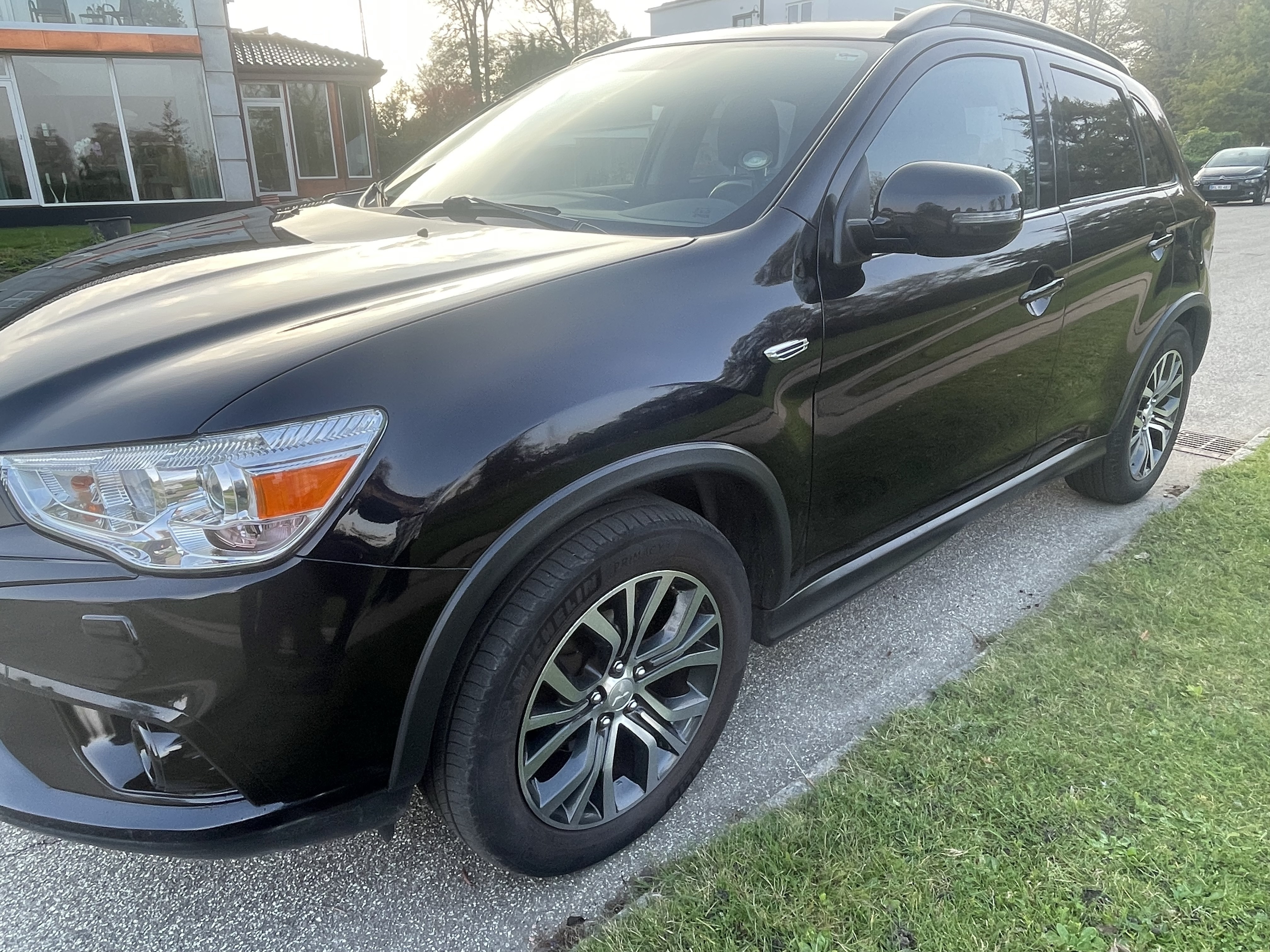 Sort Mitsubishi ASX fra 2017