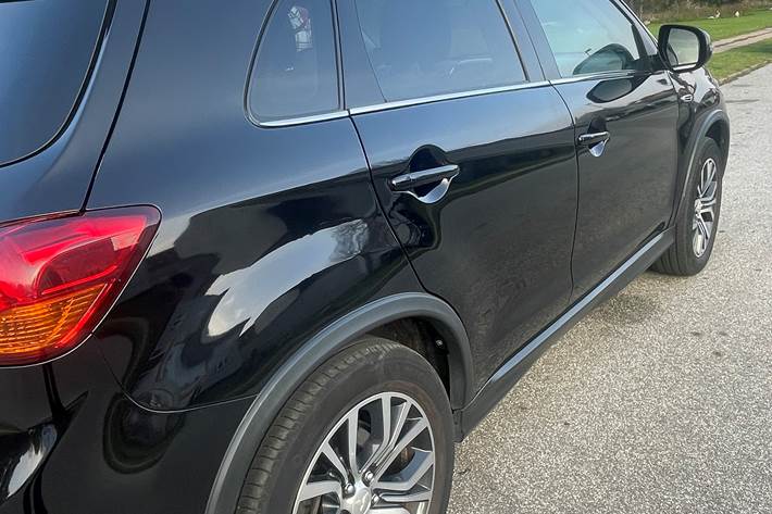 Sort Mitsubishi ASX fra 2017