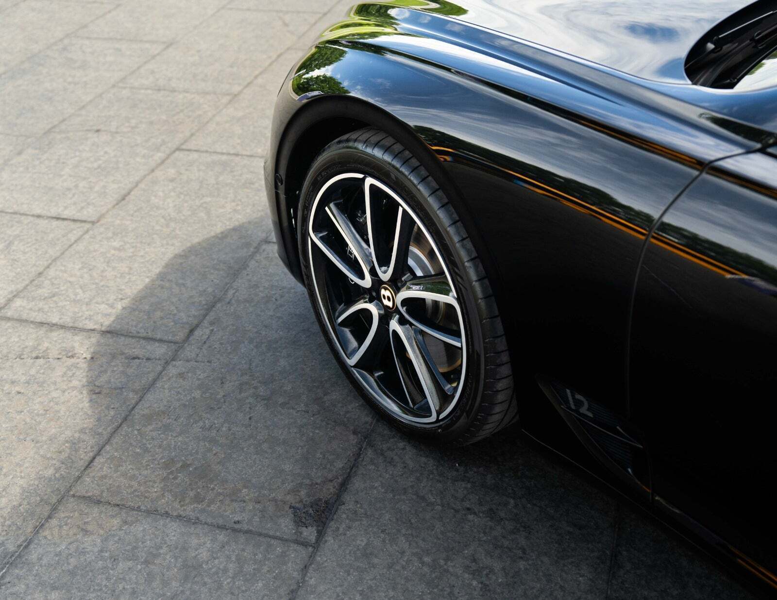 Bentley Continental GTC 6,0 W12 aut.