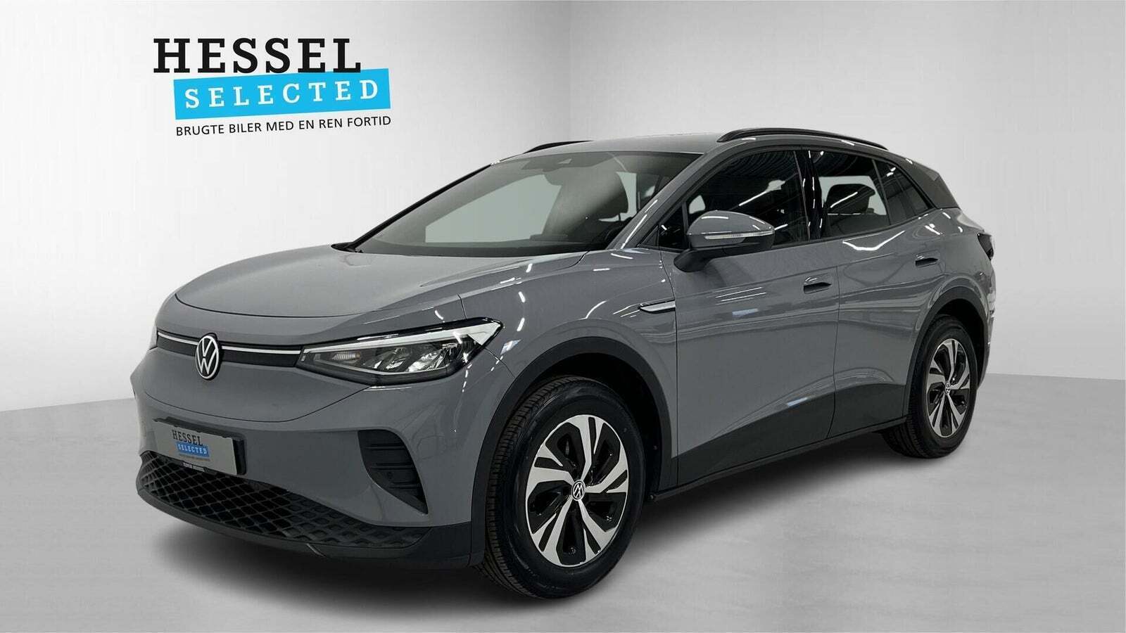 Grå VW ID.4 fra 2023 set udefra