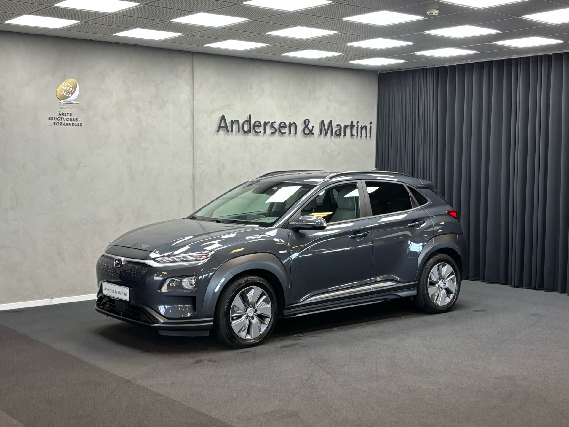 Grå Hyundai Kona fra 2020