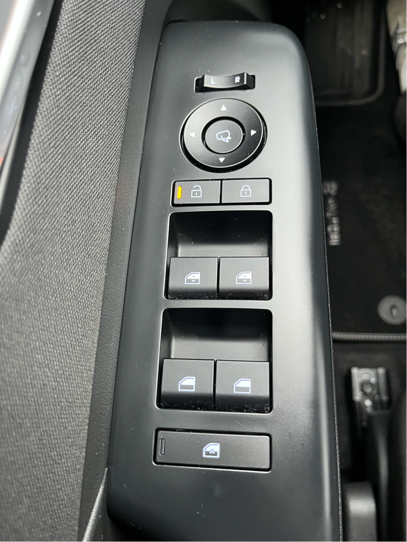 Sølv Hyundai Kona fra 2025