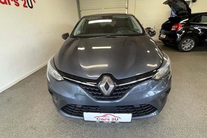 Grå Renault Clio V fra 2020