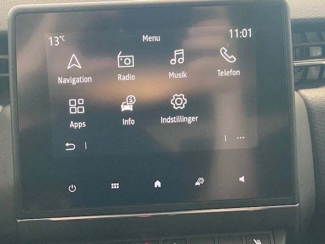 Grå Renault Clio V fra 2020
