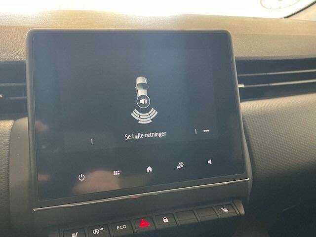 Grå Renault Clio V fra 2020