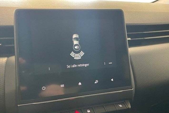 Grå Renault Clio V fra 2020