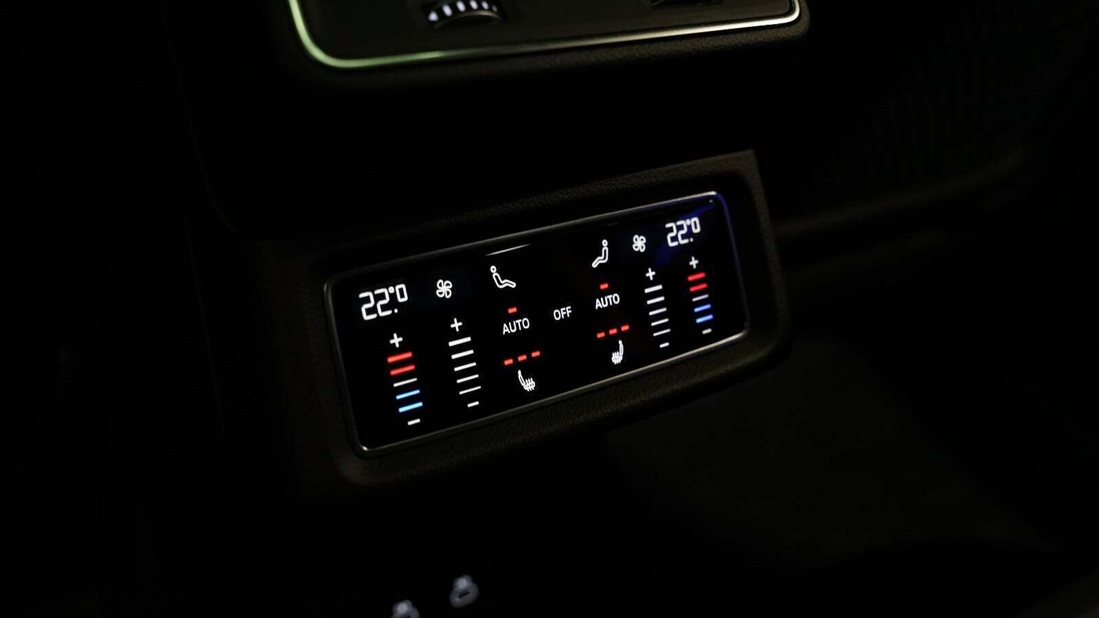 Grå Audi e-tron fra 2022