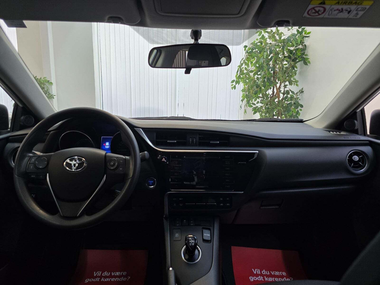 Toyota Auris 1,8 Hybrid H1 CVT