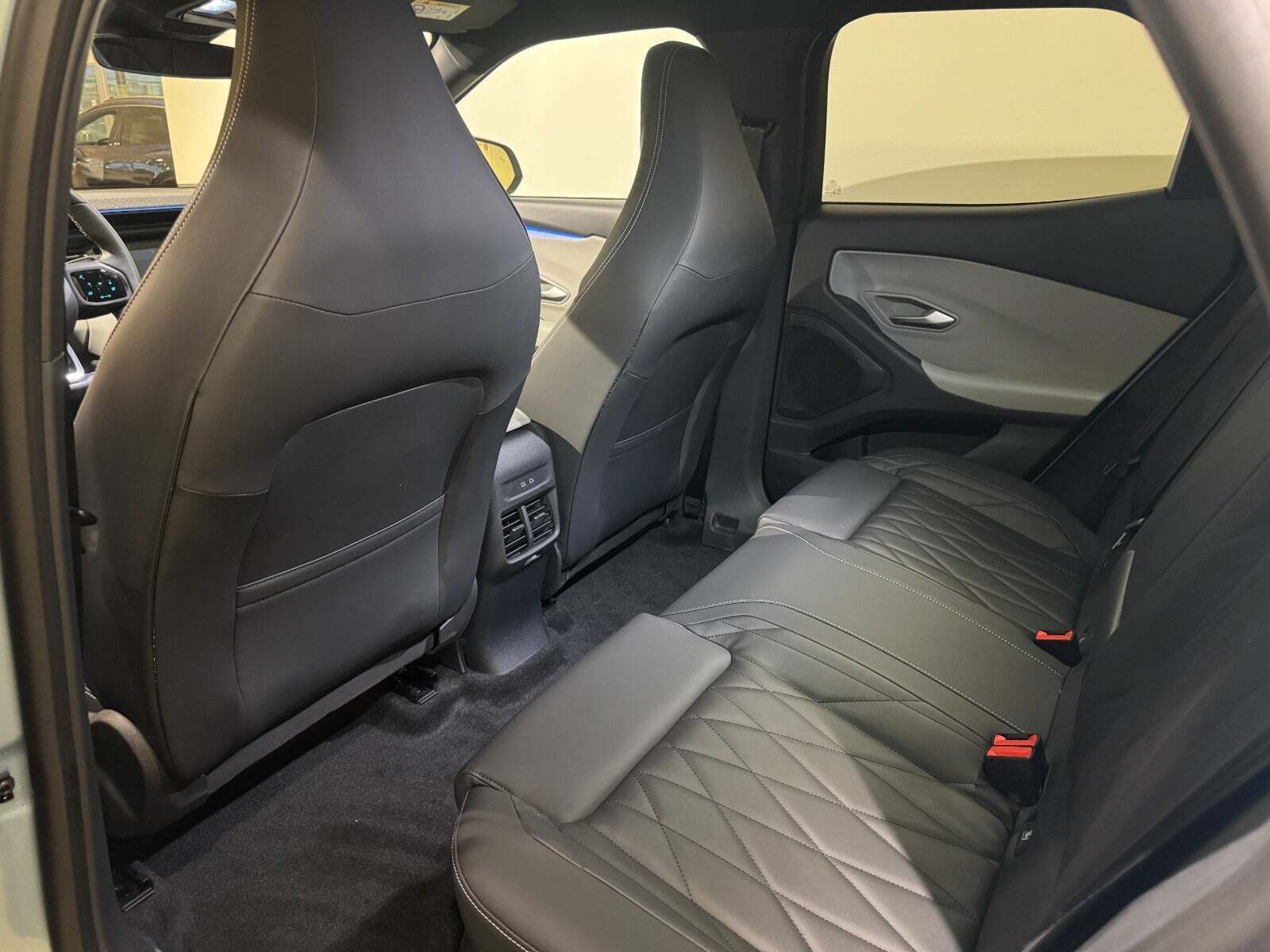 Ford Explorer 84 Premium Extended Range AWD